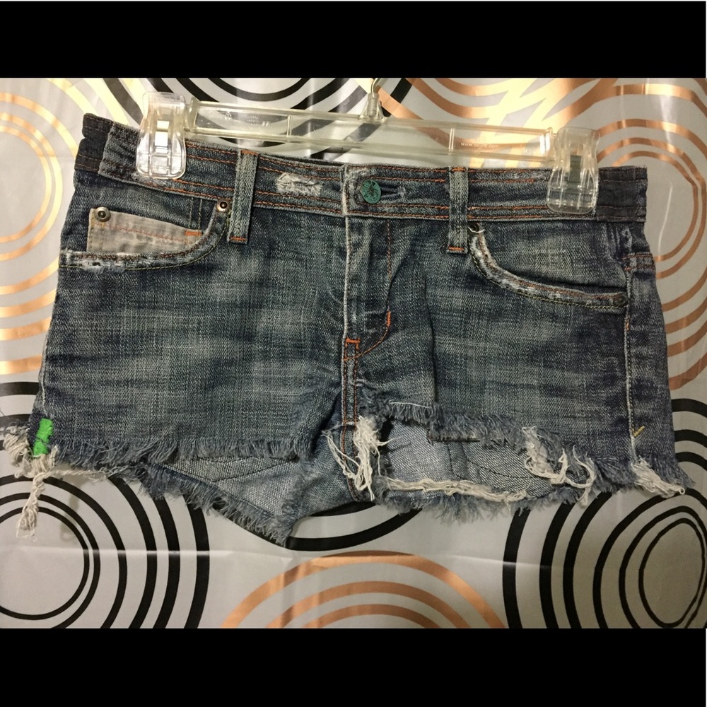 575 Distressed Jeans Shorts Sz 26